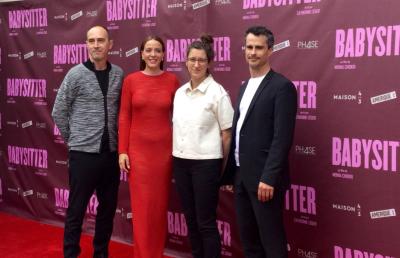 Sur le tapis rouge de Babysitter_8