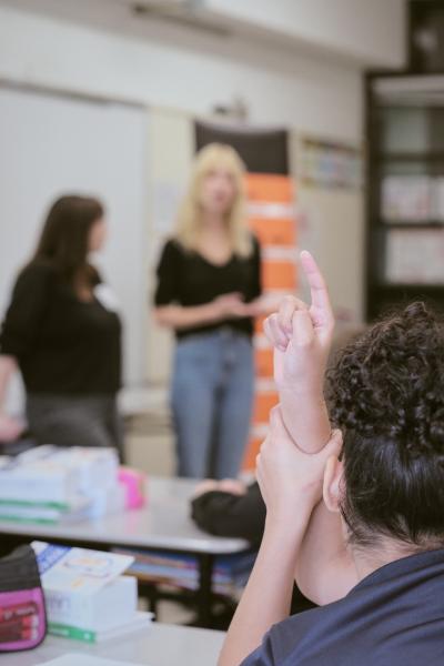 Marianne Fortier et Rose-Marie Perreault rendent visite à l’école Édouard-Montpetit_11